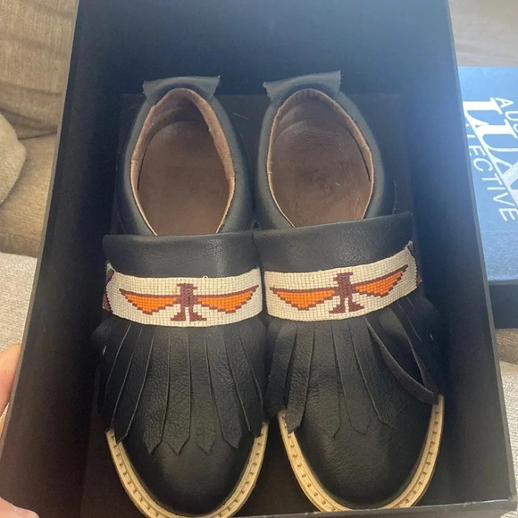 Slip on GLASTO shoe with a beaded thunderbird / eagle Navajo style oxford loafer - Picture 3 of 8